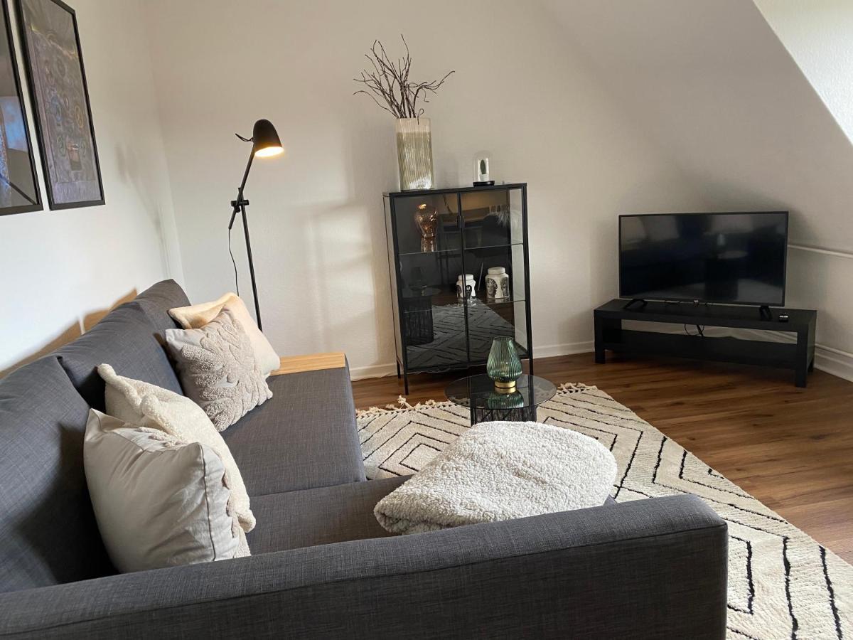 Bostel 1 - Modernes Dachgeschoss-Studio In Duisburg Meiderich, 4,7 Km Hbf, U-Bahn 250M, Flughafen Duesseldorf 28 Km, Landschaftspark 2,9 Km, 5 Gehminuten Von Herzklinik Entfernt 외부 사진